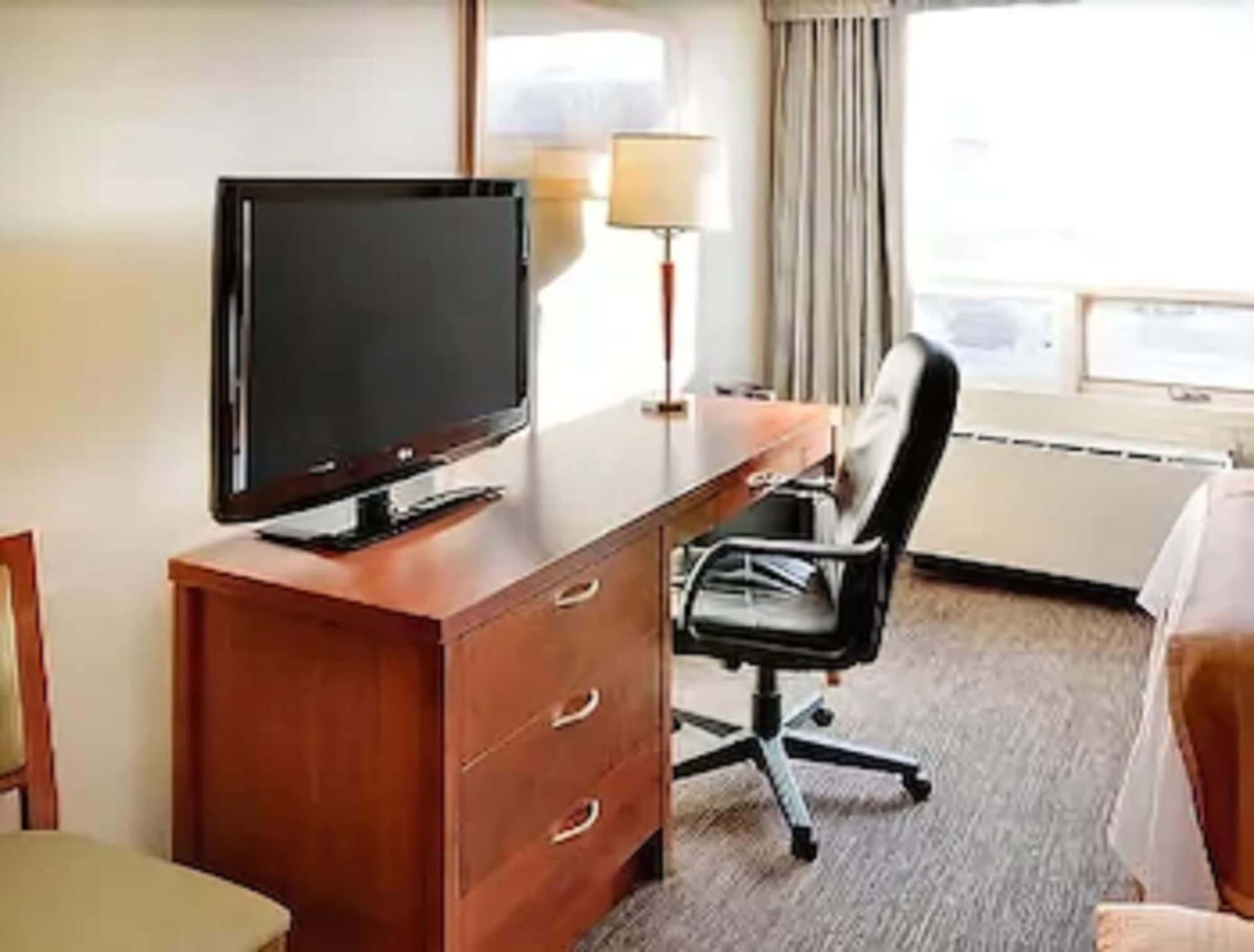 Travelodge Hotel By Wyndham סודברי מראה חיצוני תמונה