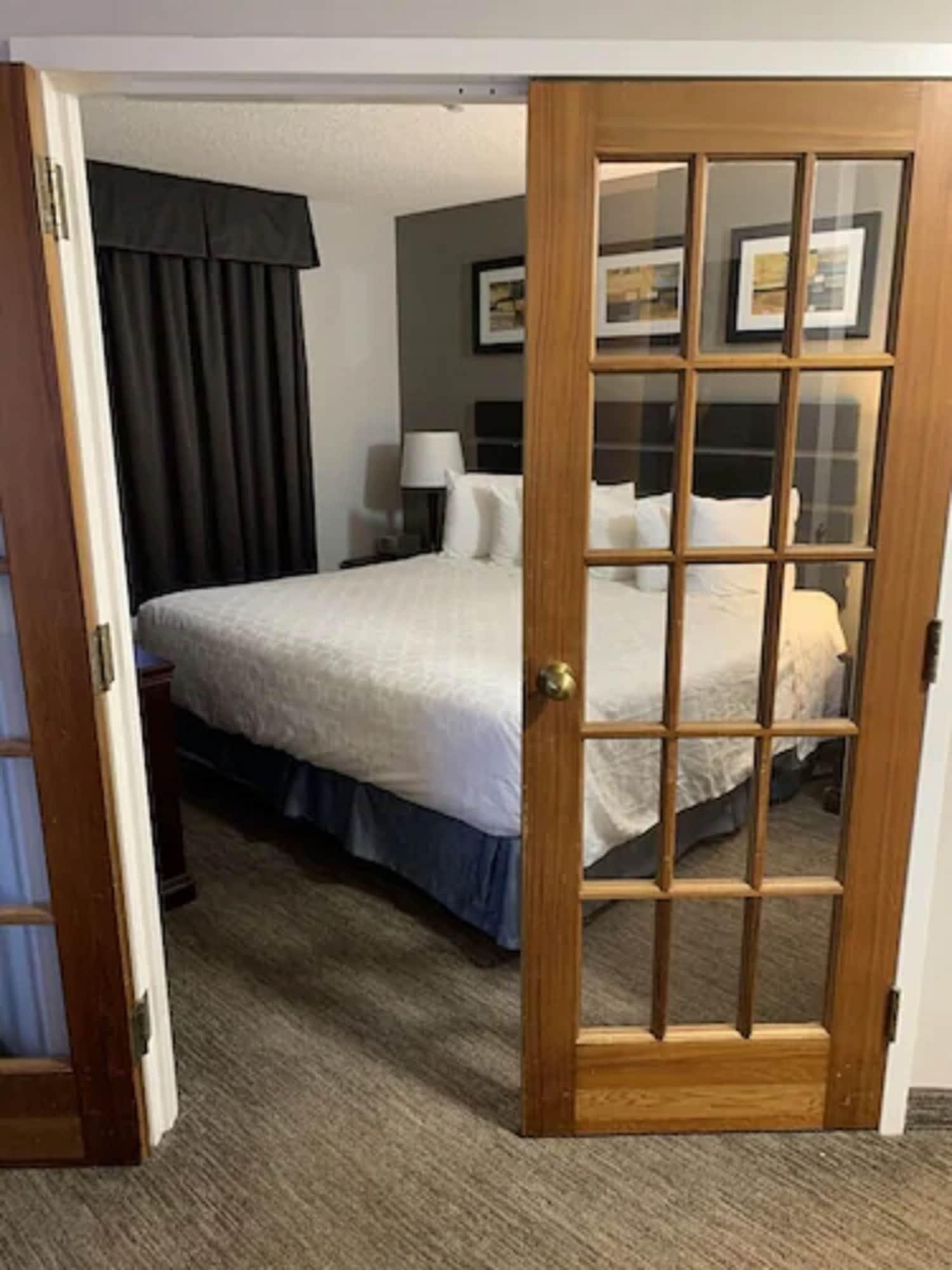 Travelodge Hotel By Wyndham סודברי מראה חיצוני תמונה