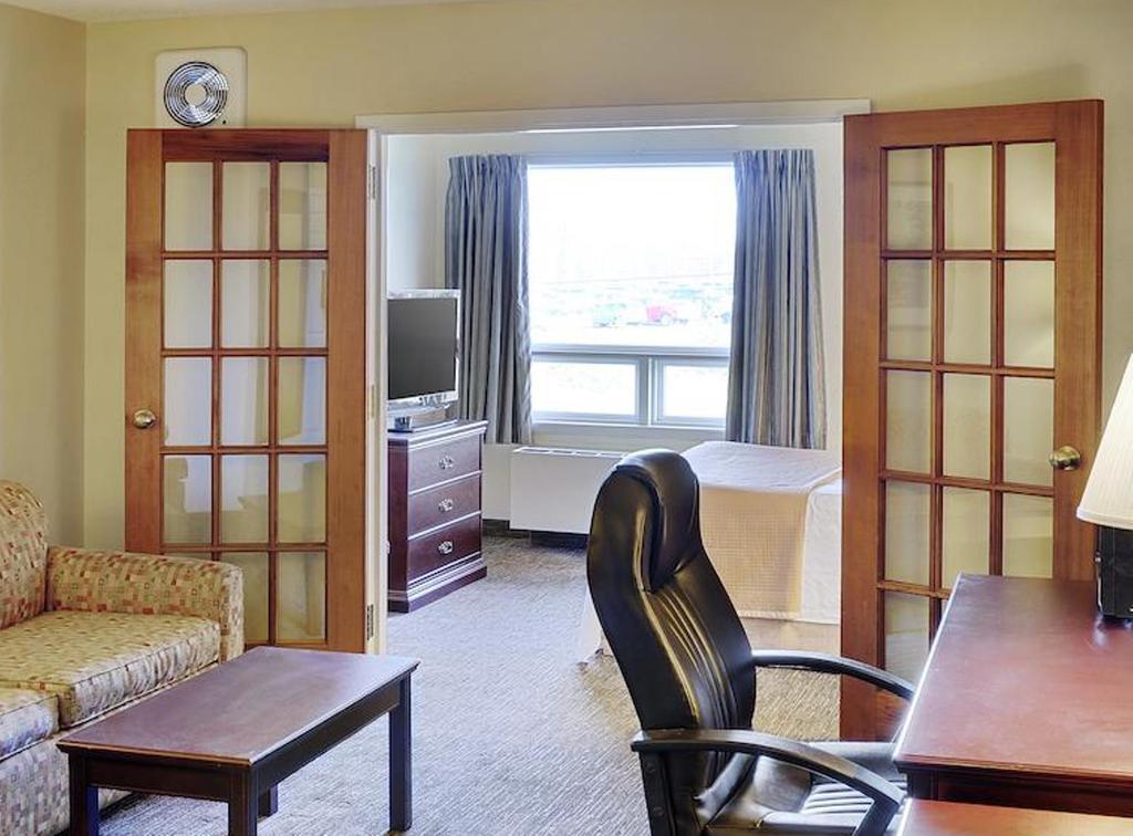 Travelodge Hotel By Wyndham סודברי מראה חיצוני תמונה