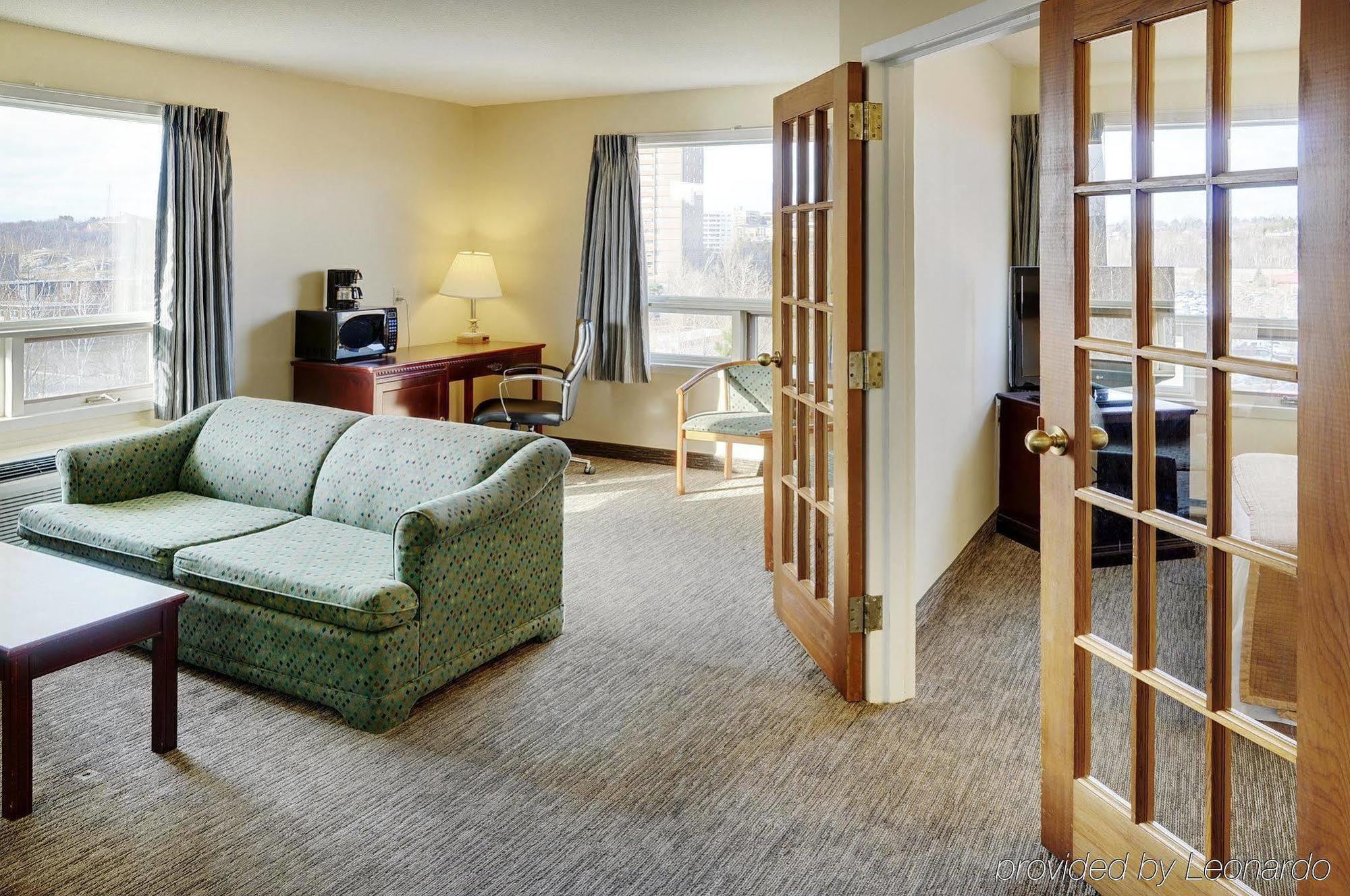 Travelodge Hotel By Wyndham סודברי מראה חיצוני תמונה